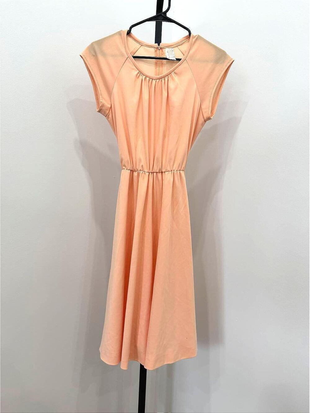 70s Polyester Peach Cap Sleeve Midi Dress